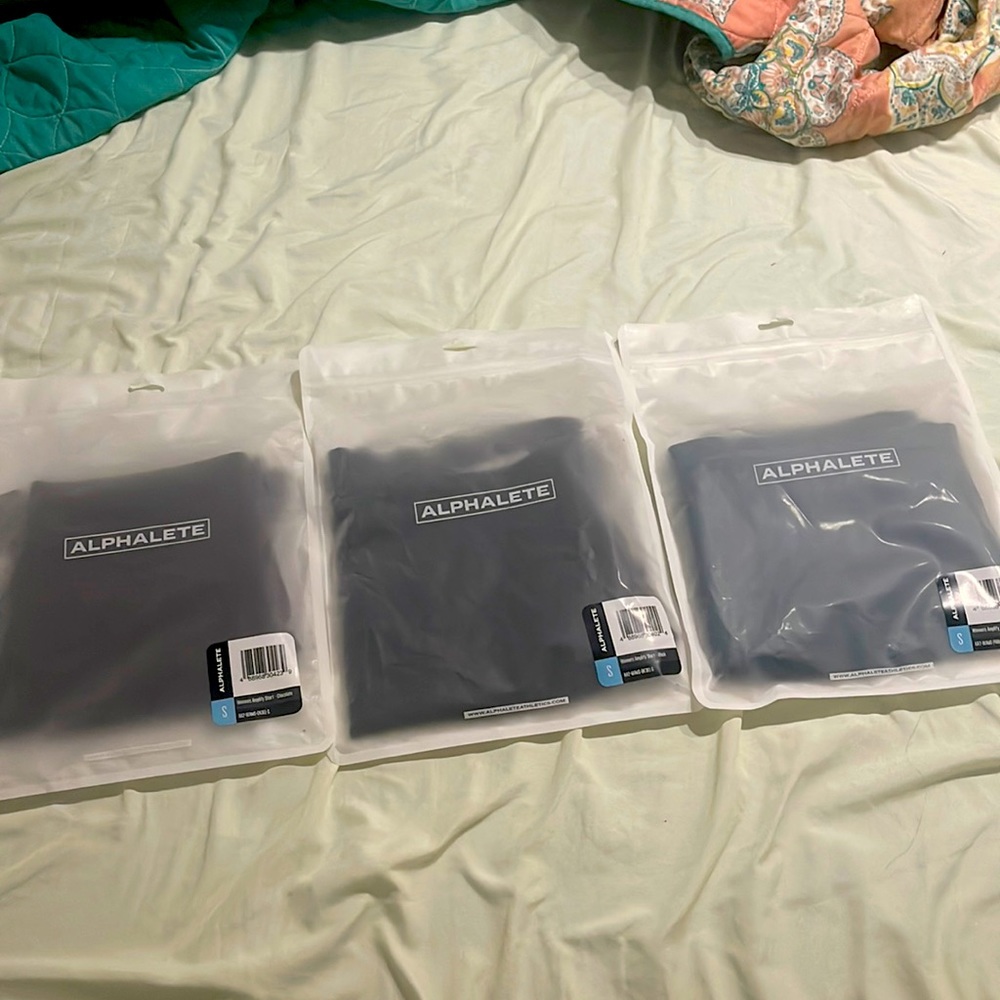 Alphalete Amplify Shorts 4.5in inseam bundle